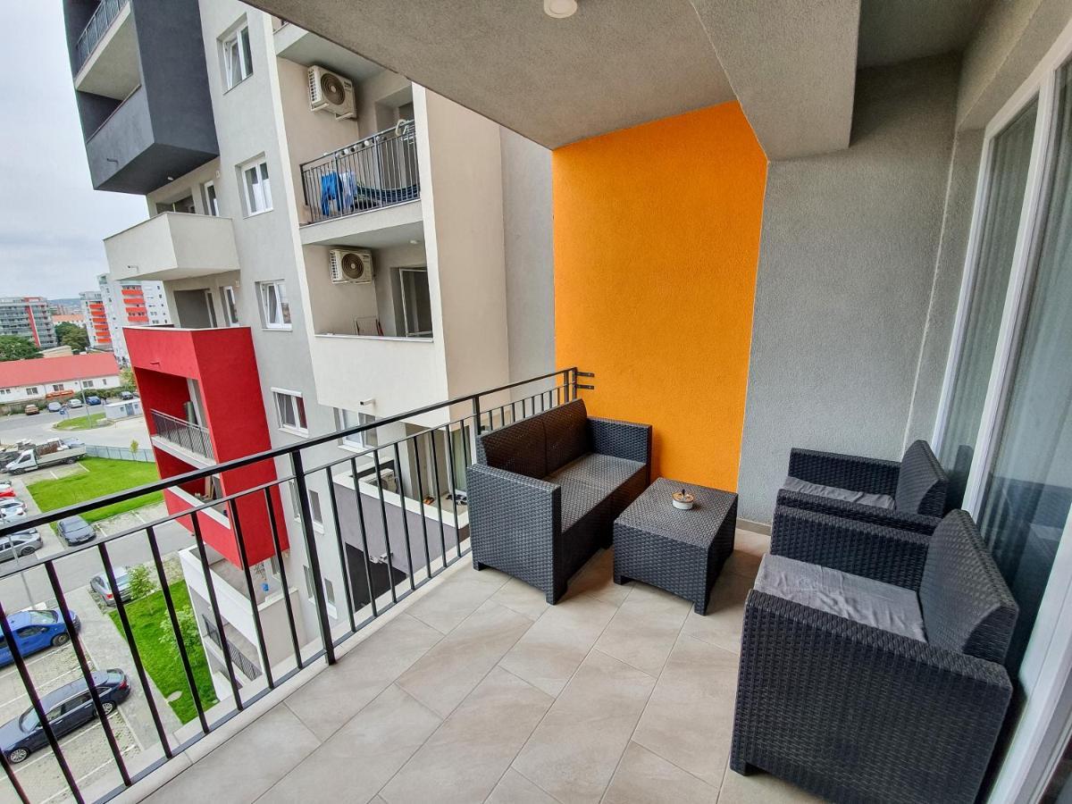 Central.Deluxe.Apartament.Oradea Exterior photo