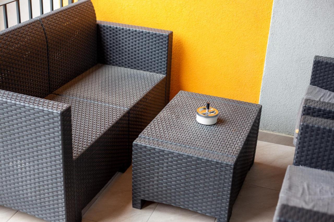 Central.Deluxe.Apartament.Oradea Exterior photo