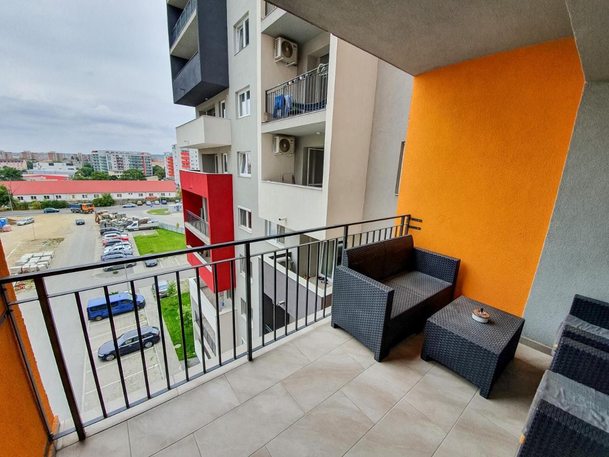 Central.Deluxe.Apartament.Oradea Exterior photo
